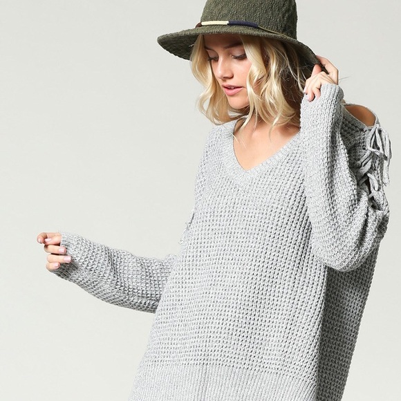 Cold Shoulder Pullover sweater - Picture 2 of 8